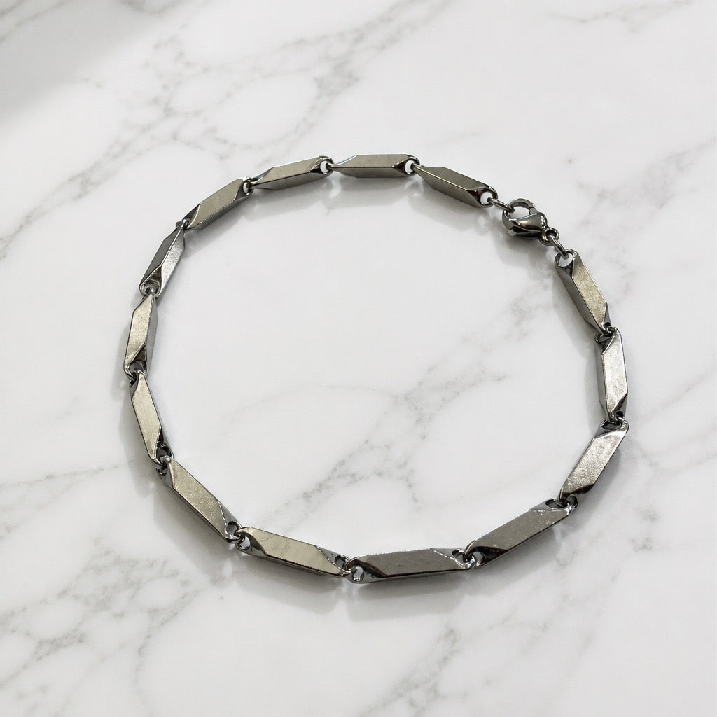 Unisex Stainless Steel Geometric Link Bracelet – Silver
