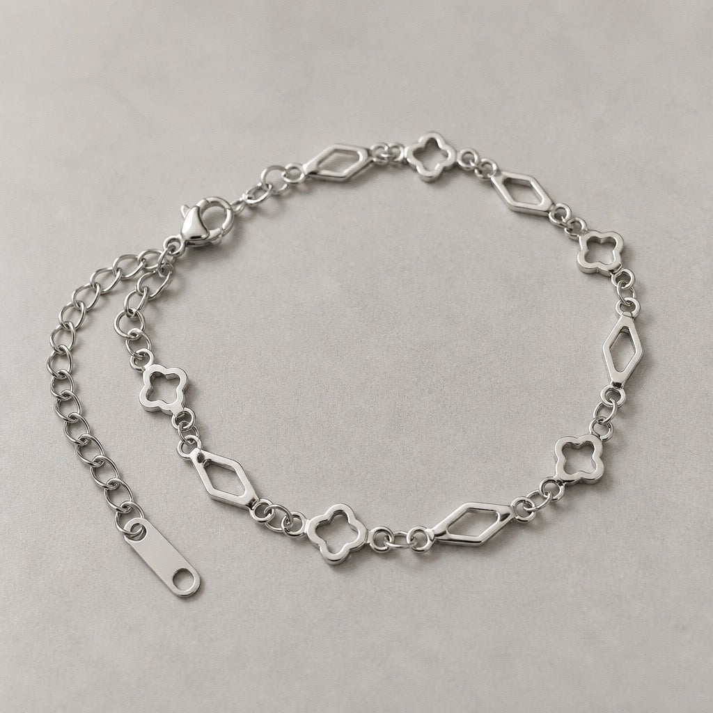 Stainless Steel Clover & Diamond Bracelet – Gold & Silver